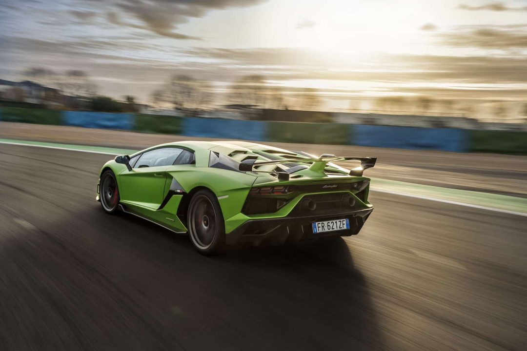 découvrez tout sur la saisie d'une lamborghini aventador svj : circonstances, raisons et actualités autour de ce modèle de luxe emblématique saisi par les autorités.