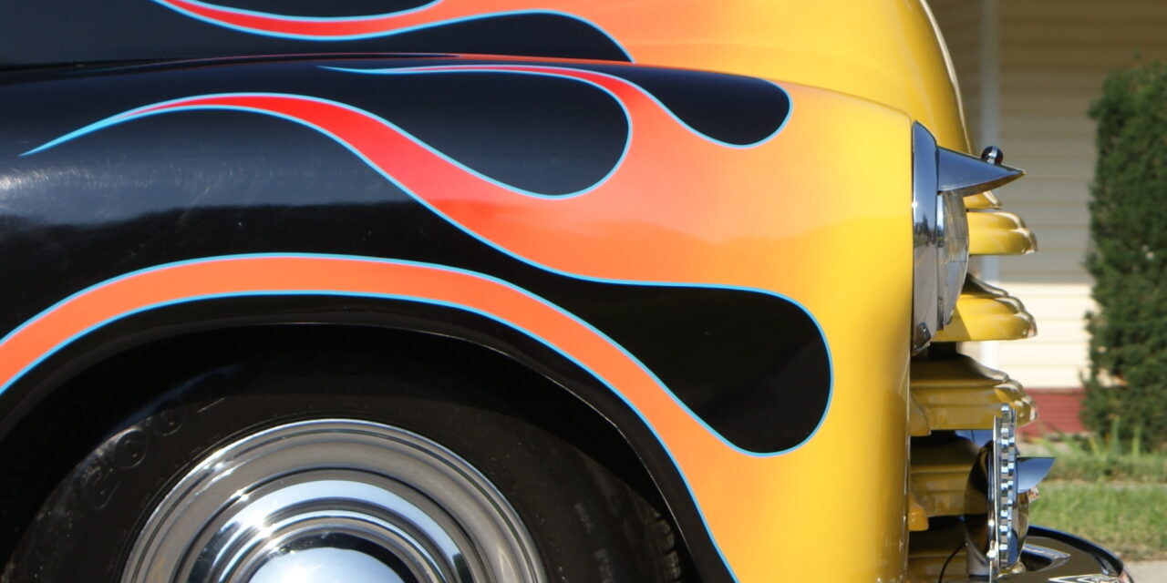 découvrez pourquoi l'assurance auto pour les jeunes conducteurs coûte souvent le double et comment réduire ces frais grâce à nos conseils et offres adaptées.