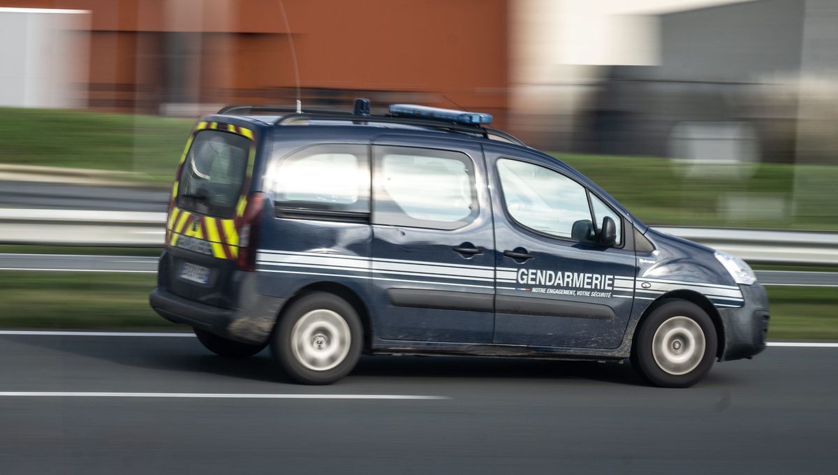 découvrez les risques et conséquences de la conduite dangereuse à 159 km/h, un comportement à haut risque pour la sécurité routière.