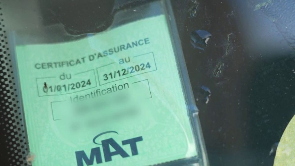 découvrez comment contester une hausse de votre assurance auto grâce à nos conseils pratiques et démarches efficaces pour protéger vos droits.