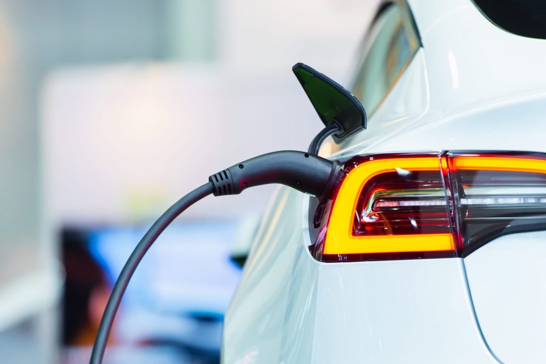 découvrez les avantages de l'assurance voiture électrique : tarifs attractifs, garanties adaptées et protection optimale pour votre véhicule écologique.