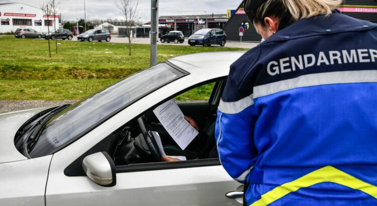 découvrez comment le contrôle automatique des radars par les assurances peut détecter les gros excès de vitesse et les conséquences pour les conducteurs.