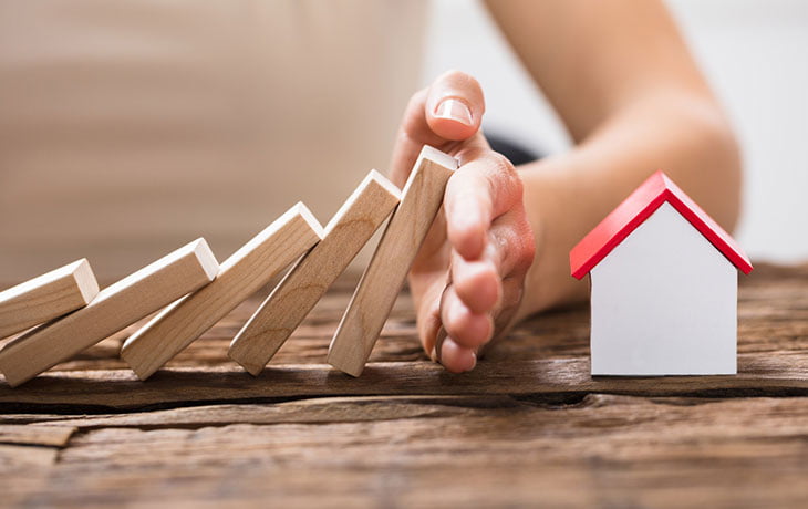 découvrez nos astuces pratiques pour réduire efficacement votre prime d'assurance habitation et économiser sur vos garanties sans compromettre votre protection.