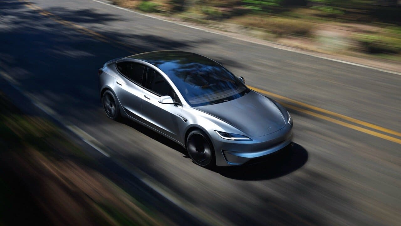 comparaison 2026 de l'assurance tesla vs dacia : analyse détaillée par lelynx pour choisir la meilleure couverture au meilleur prix.